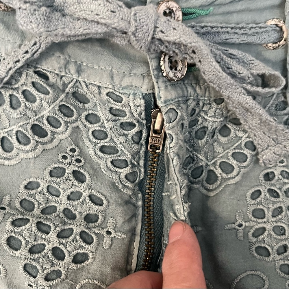 Sundance Womens Everyday Eyelet Pants Seafoam Tie Waist Cinch Hem BOHO — Size 6 - Picture 12 of 15